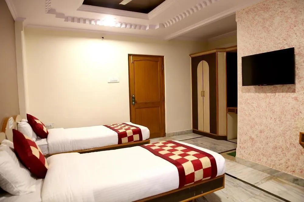 Oyo Rooms Udaipur Railway Station Hotel